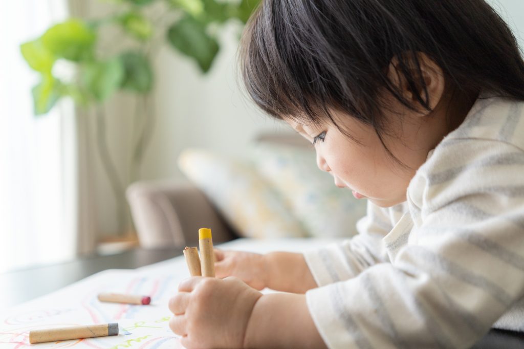 祖父母を喜ばせる孫からの年賀状アイデア １ 字が書けない０ ２歳向け くらしのいいもの研究所